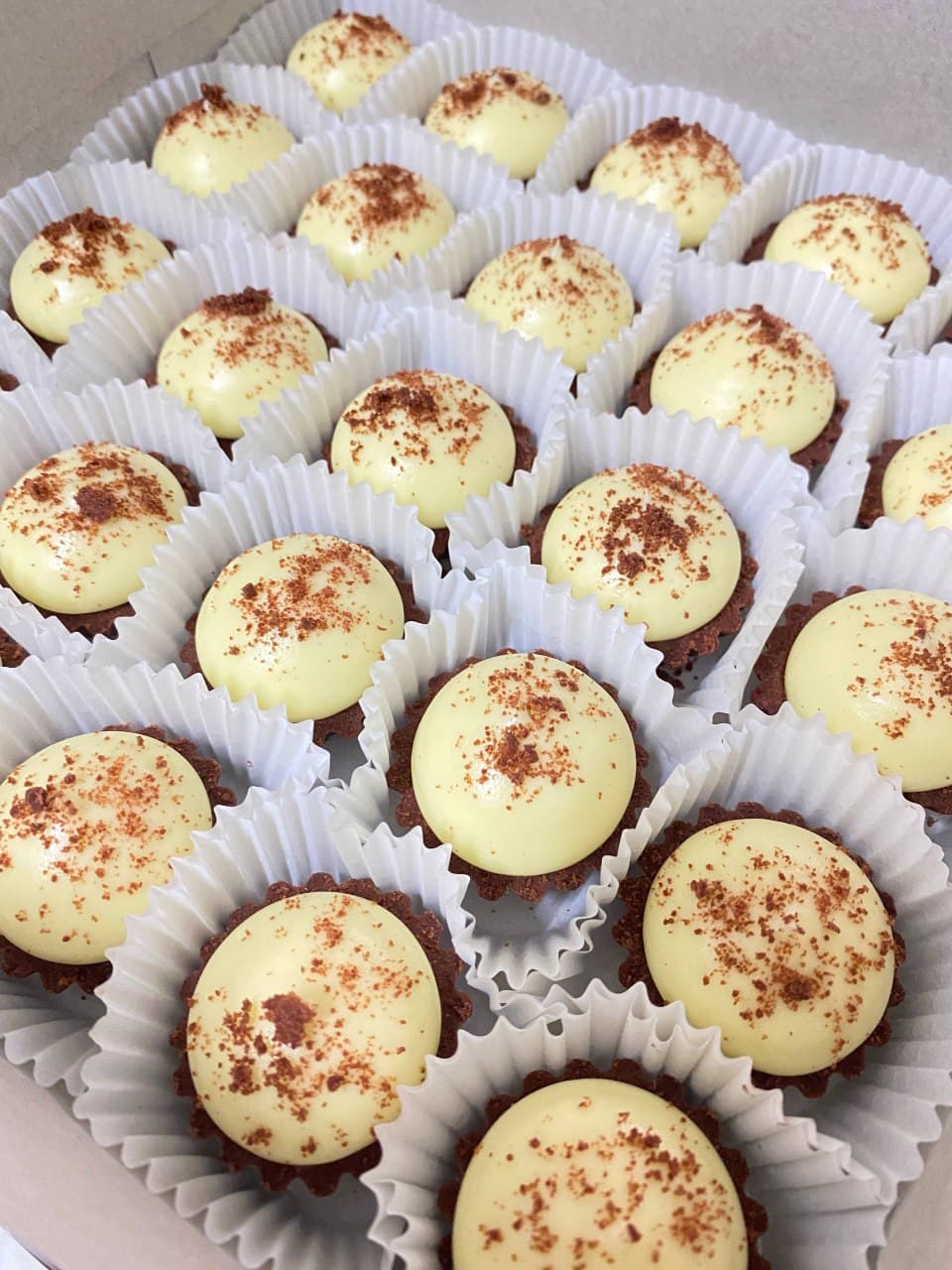 Red Velvet Cheese Tart